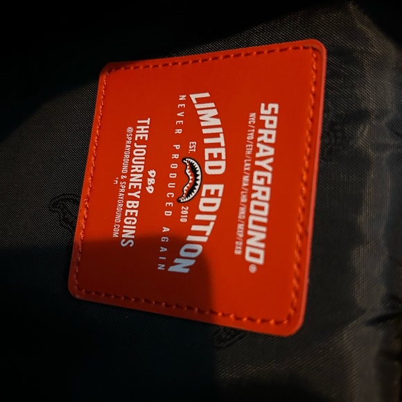 Spray ground x BAPE collab shoulder bag. 1 of 1 acquired from a NFT event. - Picture 3 of 3